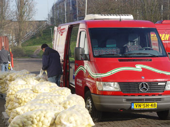 Vacuum zakken bij koelwagen